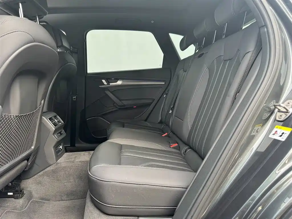 Audi Q5L 2023 40T luxury and dynamic model купить на сайте DeffCars