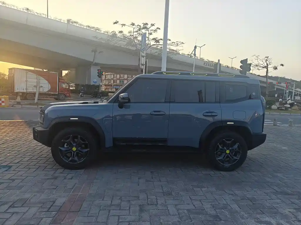 Jietu Traveler 2023 2.0T four-wheel drive crossover PRO+ купить на сайте DeffCars