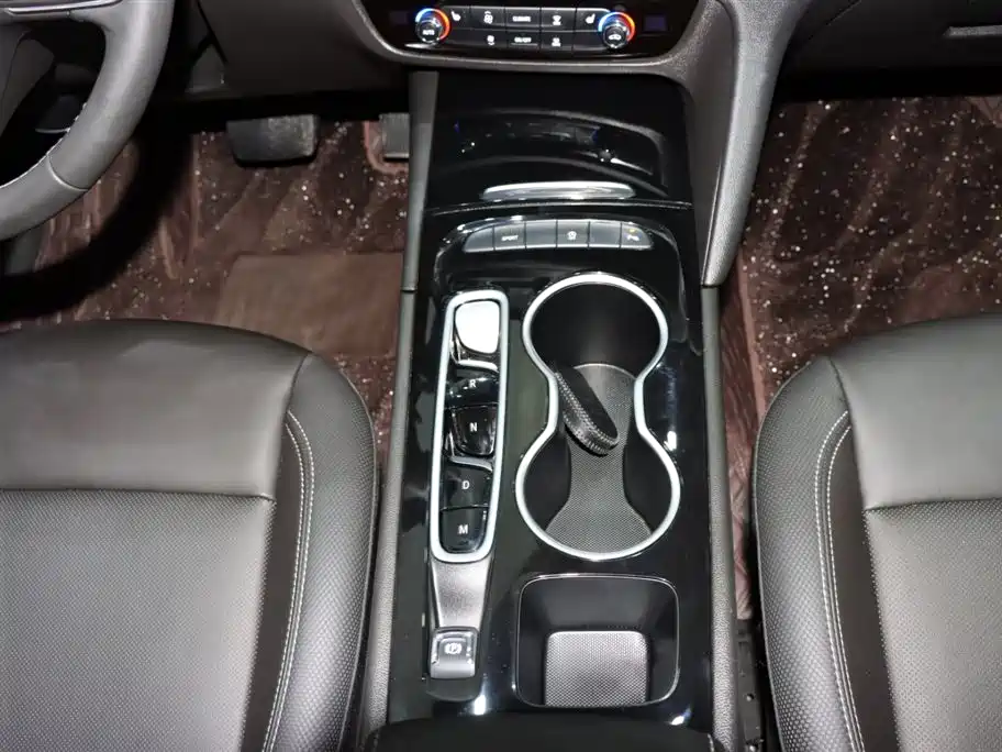 Regal 2024 facelift 28T indulgent version купить на сайте DeffCars