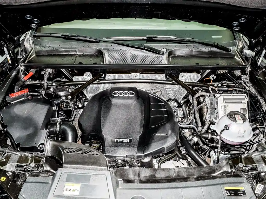 Audi Q5L 2024 40 TFSI luxury and dynamic model купить на сайте DeffCars