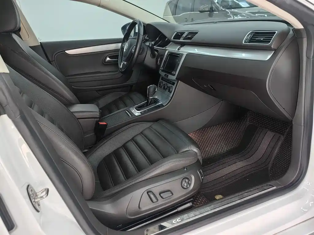 FAW-Volkswagen CC 2018 2.0TSI luxury model купить на сайте DeffCars