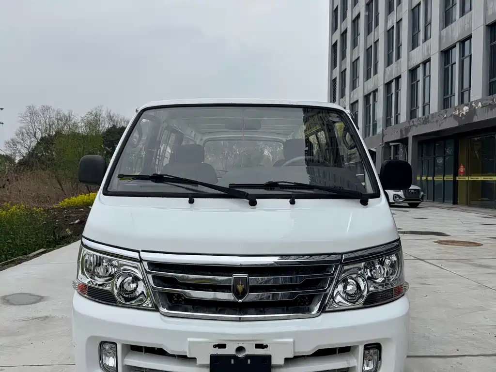 Jinbei Hiace 2016 2.0L Comfort V19 купить на сайте DeffCars