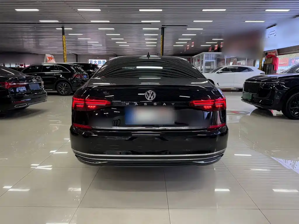 Passat 2019 330TSI Premium Edition National V купить на сайте DeffCars