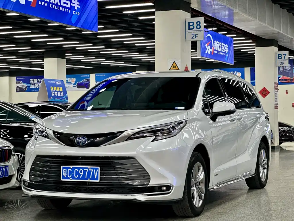 SIENNA 2021 2.5L Hybrid Extreme Edition купить на сайте DeffCars