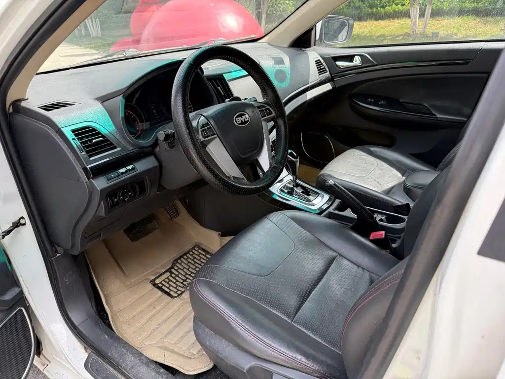 F5 (Si Rui) 2014 1.5L Automatic Comfort Edition купить на сайте DeffCars