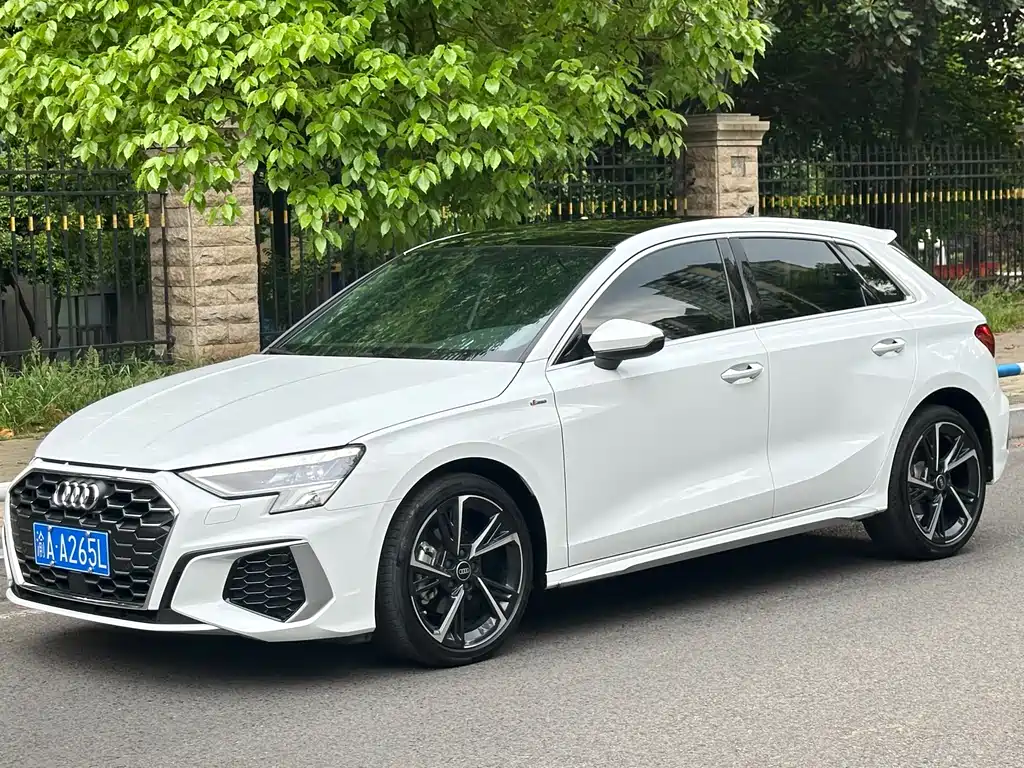 Audi A3 2024 Sportback 35 TFSI stylish and sporty купить на сайте DeffCars