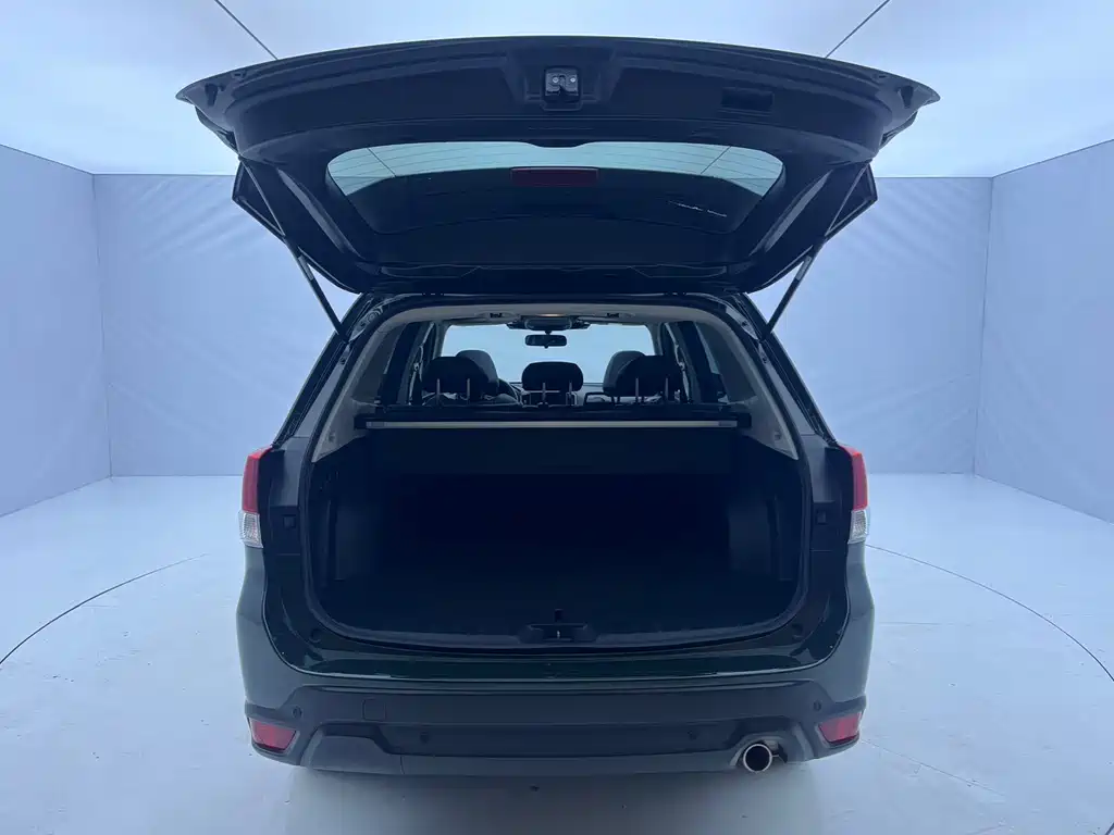 Forester 2022 2.0i AWD Deluxe Edition купить на сайте DeffCars