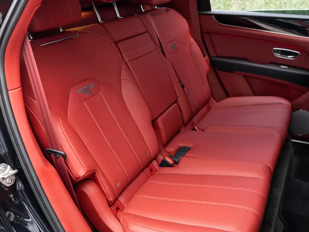 Bentayga plug-in hybrid 2021 3.0T PHEV купить на сайте DeffCars