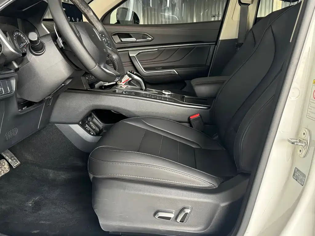 Wei brand VV5 2019 1.5T two-wheel drive Yanfeng купить на сайте DeffCars