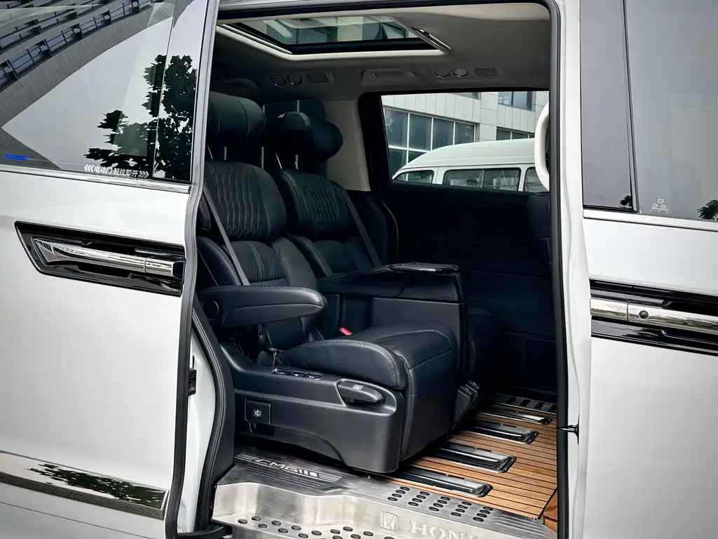 Alison 2022 2.0L e:HEV Extreme Edition купить на сайте DeffCars