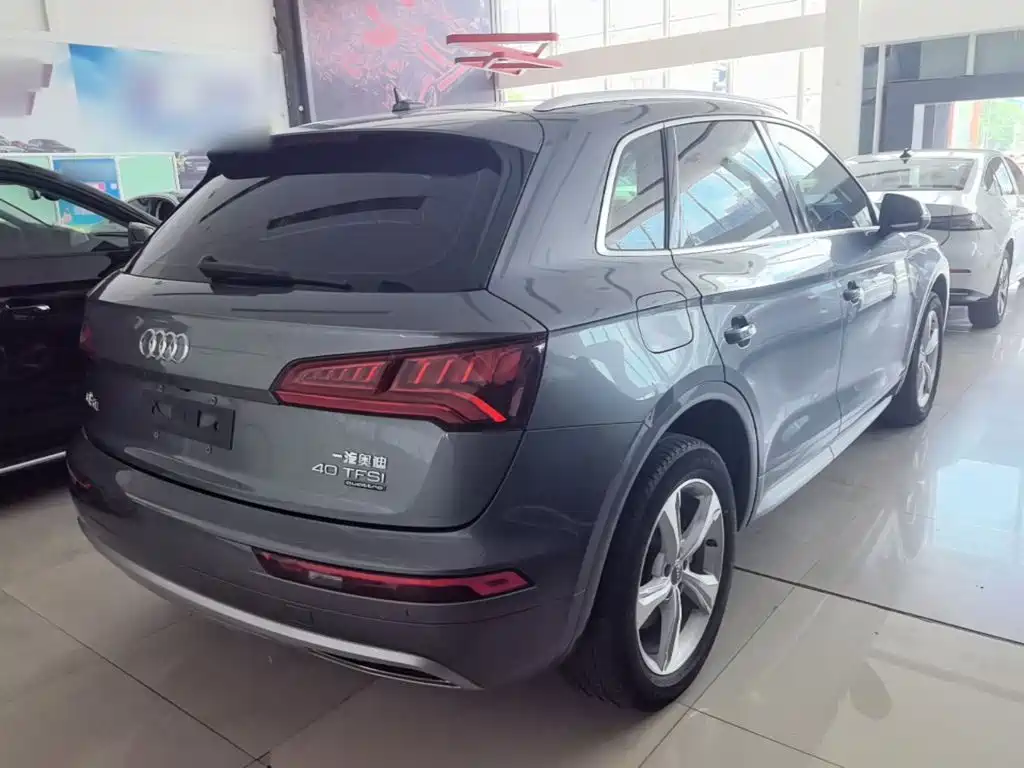 The Audi Q5L 2020 40 TFSI is an enterprising model купить на сайте DeffCars
