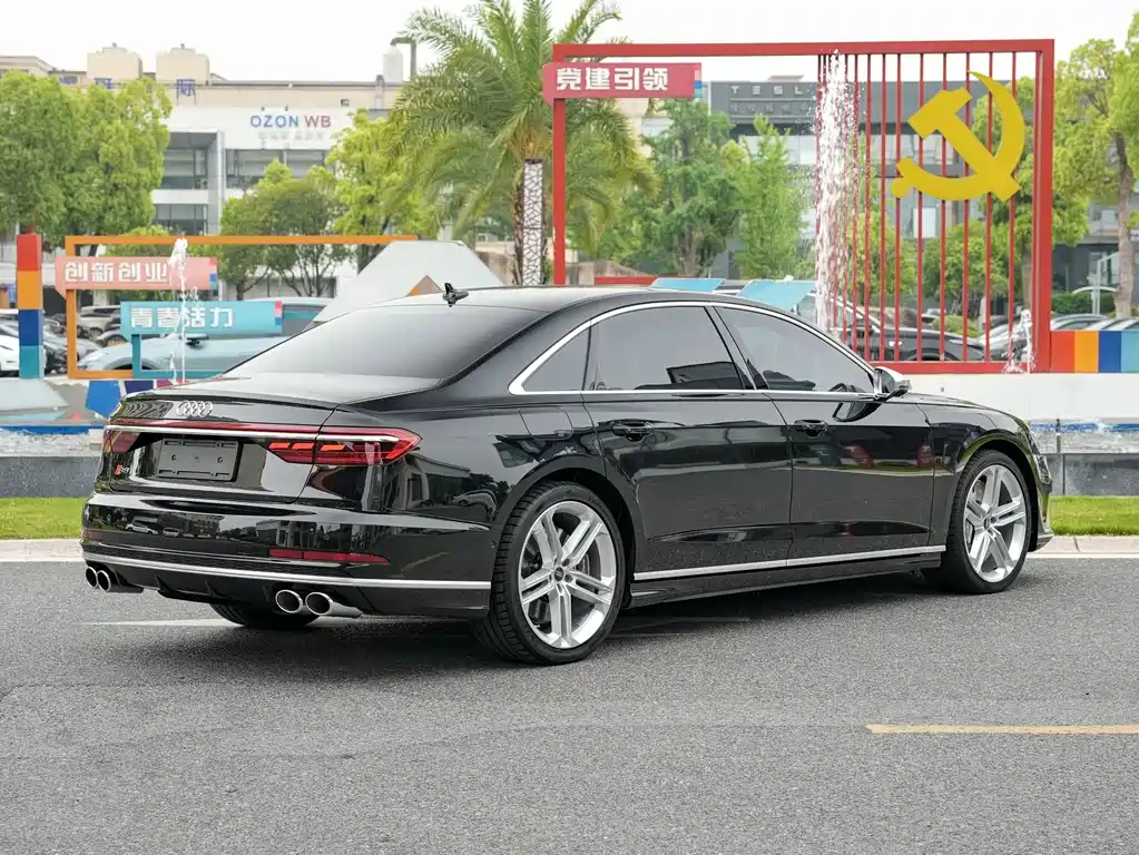 Audi S8 2021 S8L 4.0TFSI quattro купить на сайте DeffCars