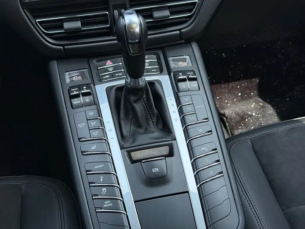 Macan 2018 Macan 2.0T купить на сайте DeffCars