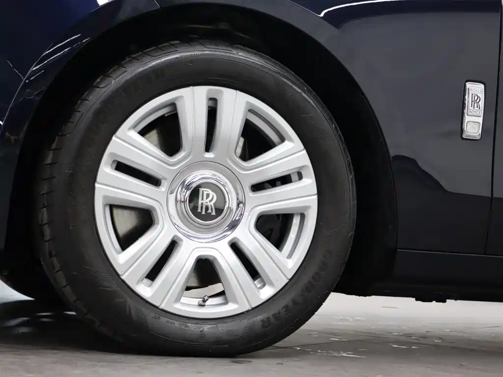 Ghost 2021 6.7T standard wheelbase version купить на сайте DeffCars