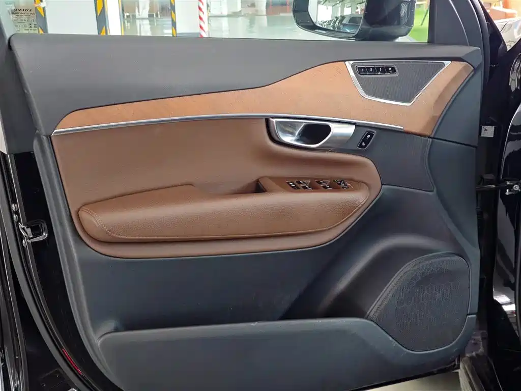 Volvo XC90 2019 T6 Zhiyi Edition 7 seats National V купить на сайте DeffCars