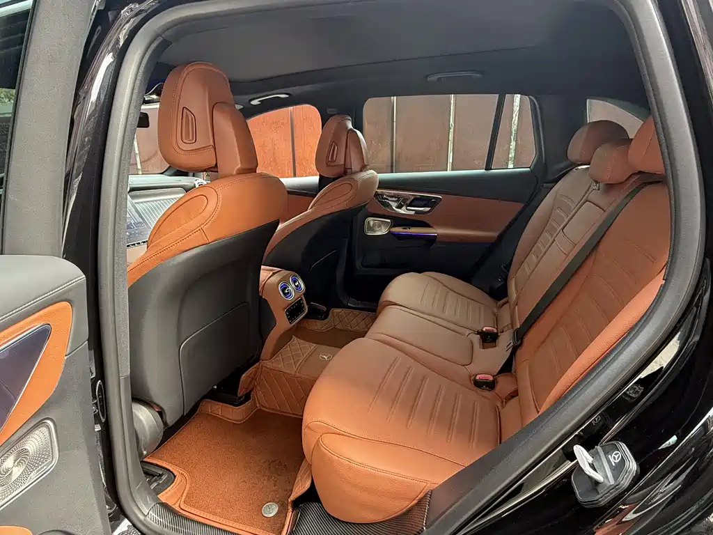 Mercedes-Benz GLC 2025 GLC 300 L 4MATIC luxury model 5 seats купить на сайте DeffCars