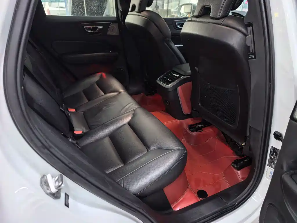 Volvo XC60 2020 T5 four-wheel drive Zhiyi Luxury Edition купить на сайте DeffCars
