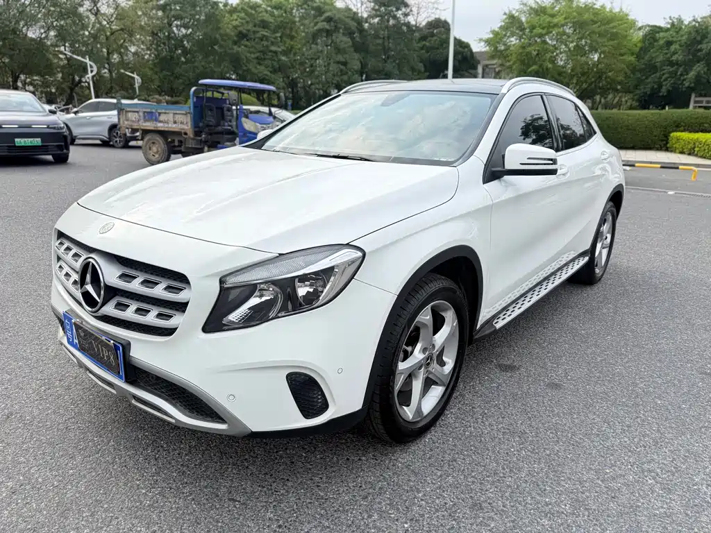 Mercedes-Benz GLA 2017 GLA 200 Dynamic купить на сайте DeffCars