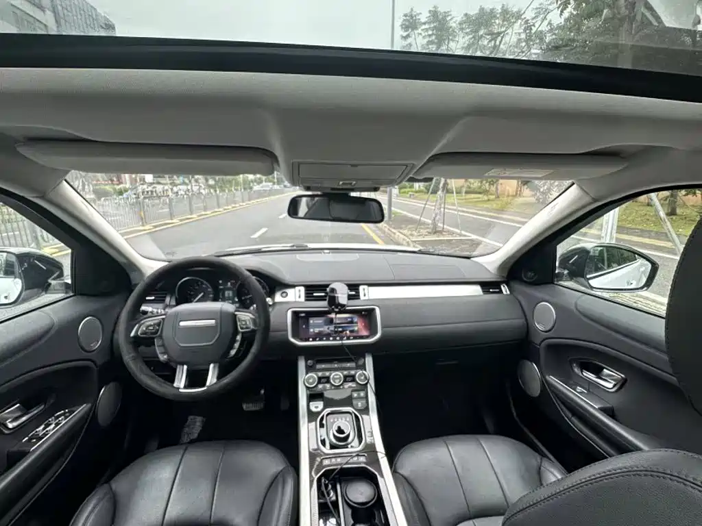 Range Rover Evoque 2018 240PS SE Zhiyao Edition купить на сайте DeffCars