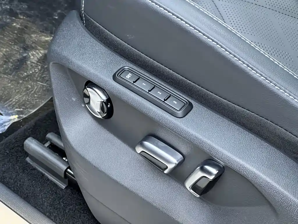 Touron 2024 380TSI four-wheel drive Dragon Edition купить на сайте DeffCars