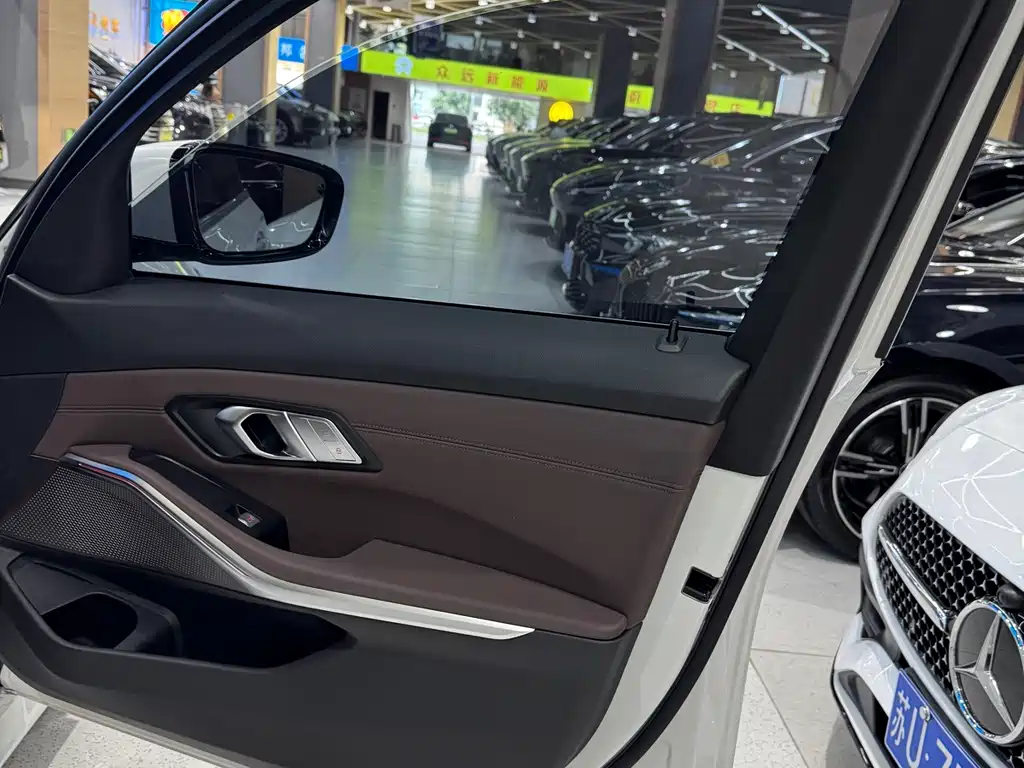 BMW 3 Series 2021款 325Li M运动套装 купить на сайте DeffCars