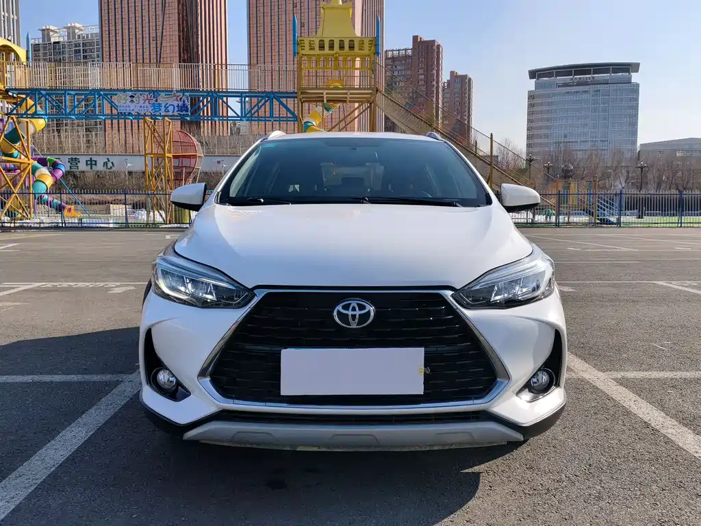 YARiS L Zhixuan 2022 Zhixuan X 1.5L CVT luxury PLUS version купить на сайте DeffCars