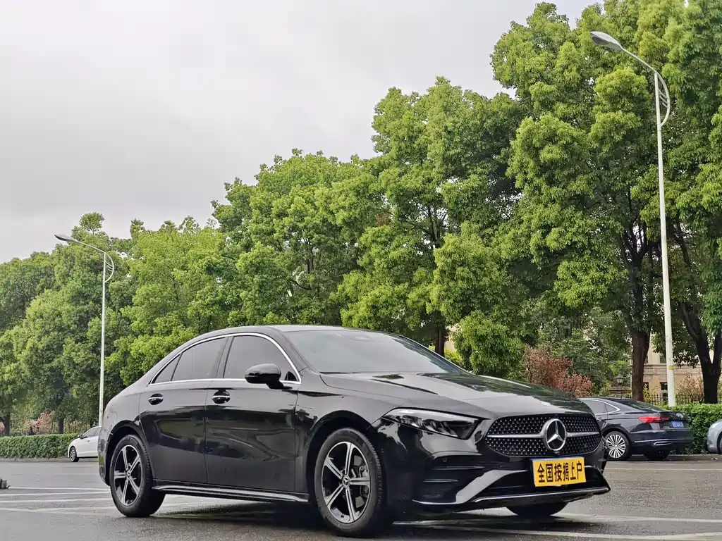 Mercedes-Benz A-Class 2024 A 200 L Fashion купить на сайте DeffCars