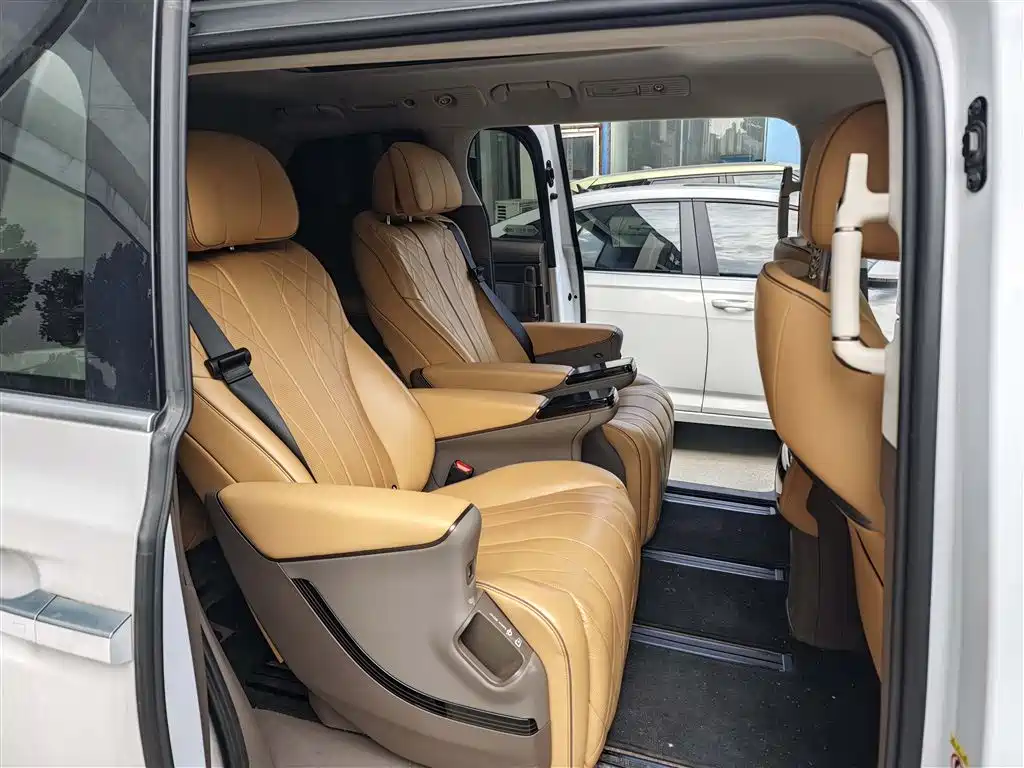Denza D9 2022 DM-i 1040 Premium Type купить на сайте DeffCars