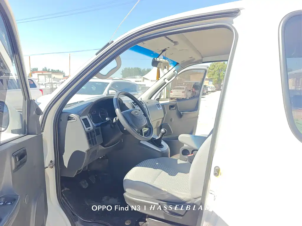 Garris 2019 2.0L Express Comfortable 7-seater National VI 1TZS купить на сайте DeffCars