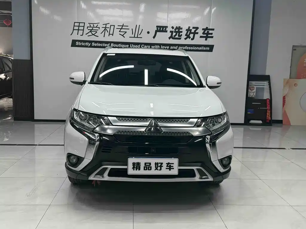 Outlander 2019 2.0L 2WD Enjoyable Edition 5 seats National V купить на сайте DeffCars