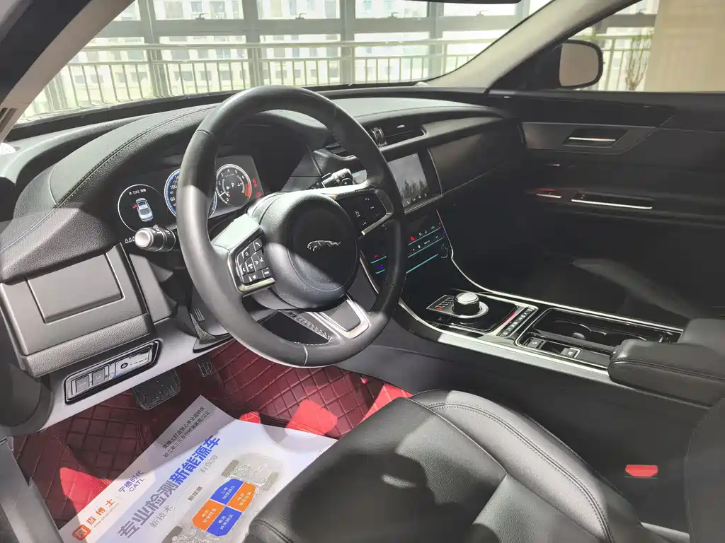 Jaguar XFL 2020 XFL 2.0T P200 two-wheel drive flagship version купить на сайте DeffCars