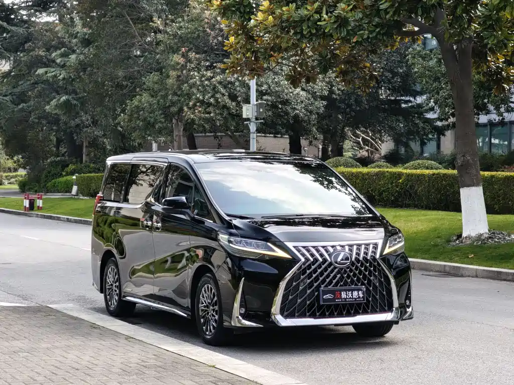 Lexus LM 2020 300h seven-seater elegant version купить на сайте DeffCars
