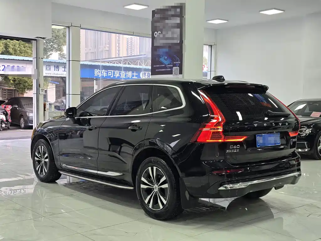 Volvo XC60 2023 B5 four-wheel drive Zhiyi Luxury Edition купить на сайте DeffCars