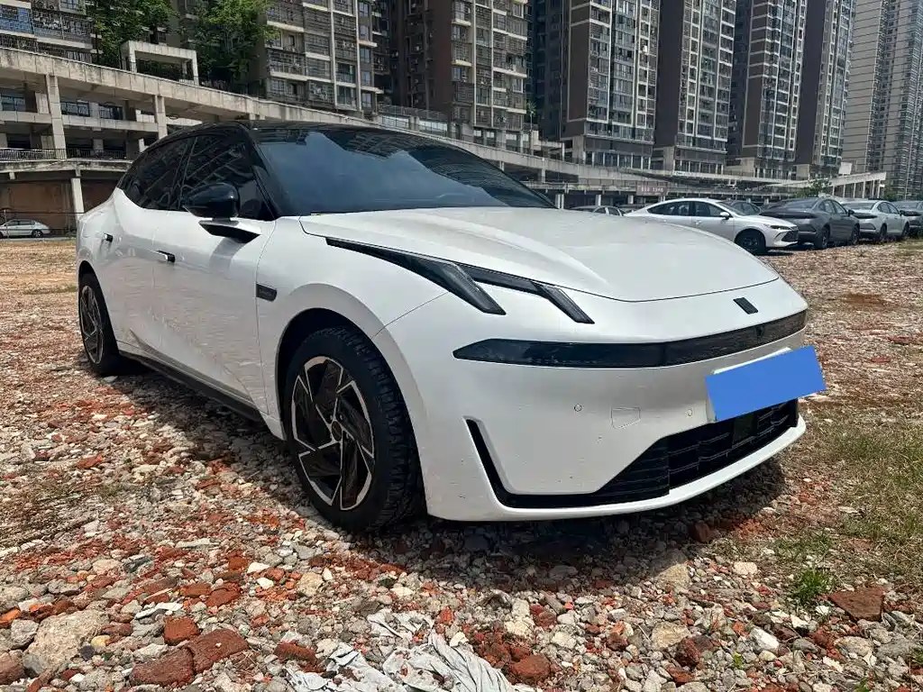 Lynk & Co 07 EM-P 2024 EM-P 126 Long Battery Life Pro купить на сайте DeffCars