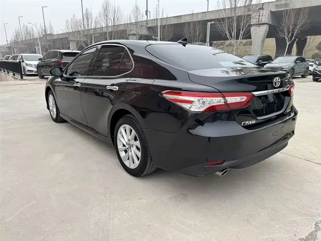 Camry 2021 2.0G Deluxe Edition купить на сайте DeffCars
