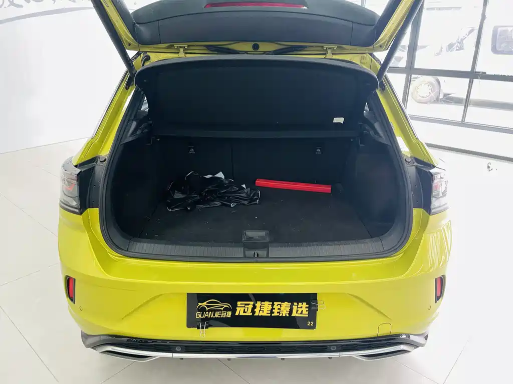 T-ROC 2023 300TSI DSG two-wheel drive starlight version купить на сайте DeffCars