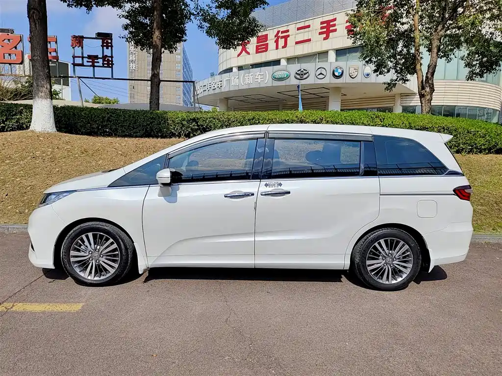 Odyssey 2018 2.4L Deluxe Edition купить на сайте DeffCars