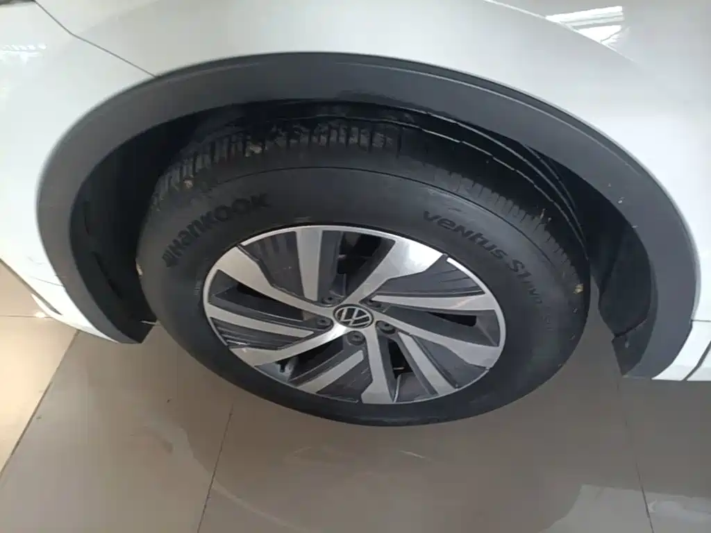 Tiguan L plug-in hybrid 2023 430PHEV plug-in hybrid premium version купить на сайте DeffCars