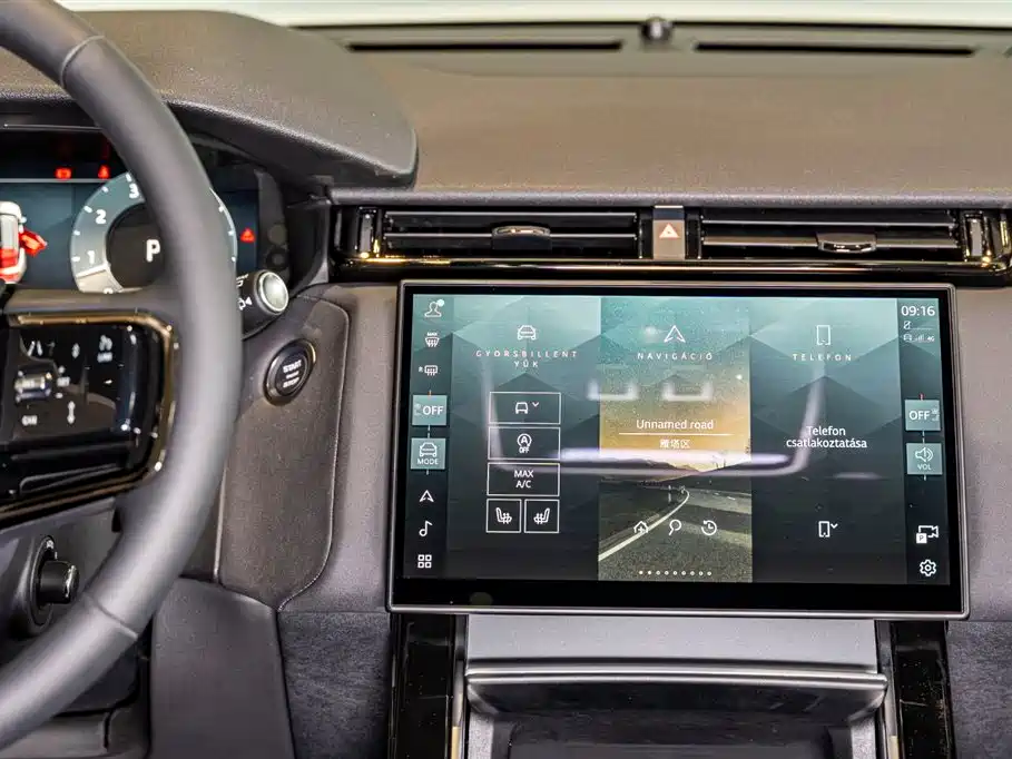 Range Rover Velar 2025 S купить на сайте DeffCars