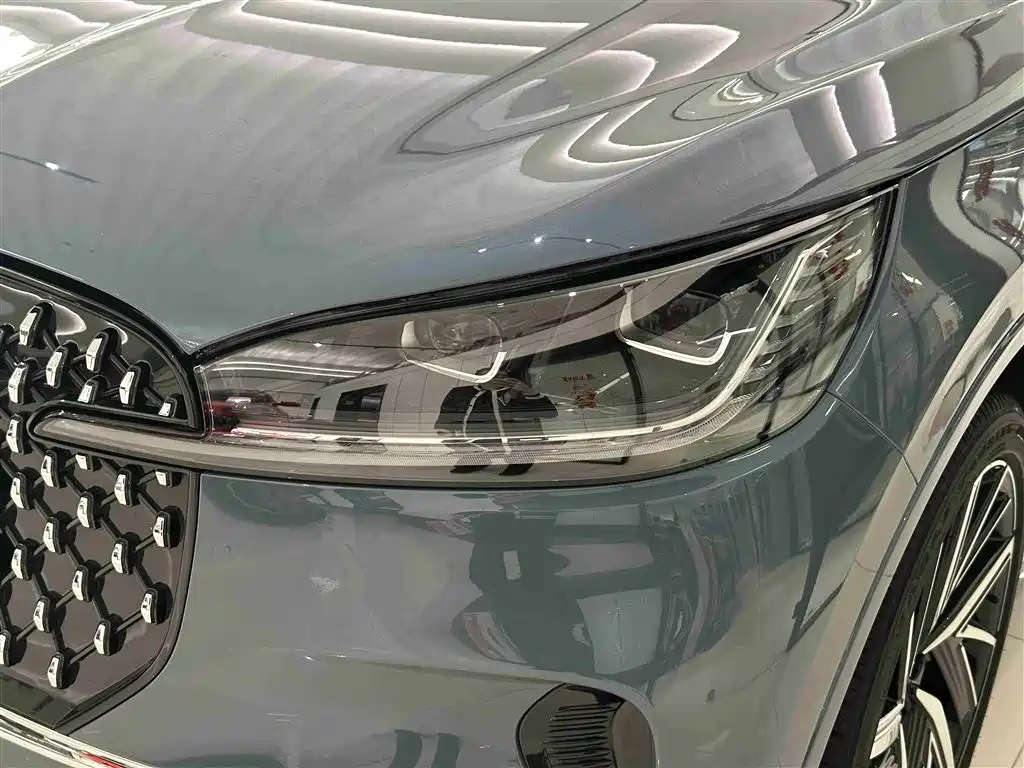 Aviator 2024 3.0T V6 four-wheel drive Presidential Edition six seats купить на сайте DeffCars