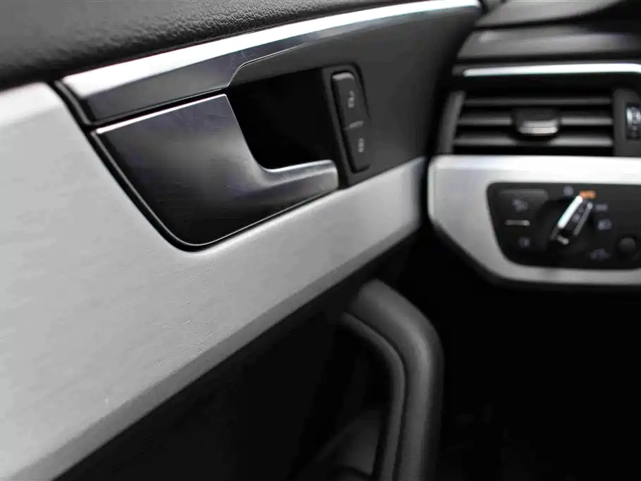 Audi A4L 2020 40 TFSI Fashionable and Dynamic купить на сайте DeffCars