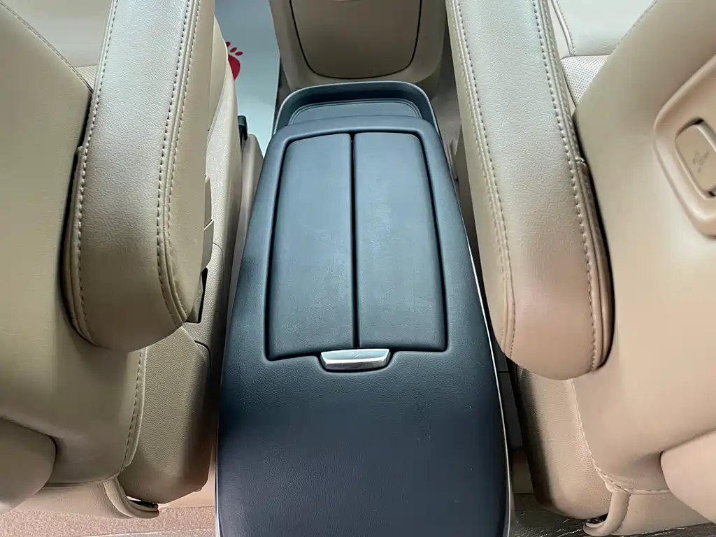 Buick GL8 2020 ES Lu Zun 653T luxury model купить на сайте DeffCars