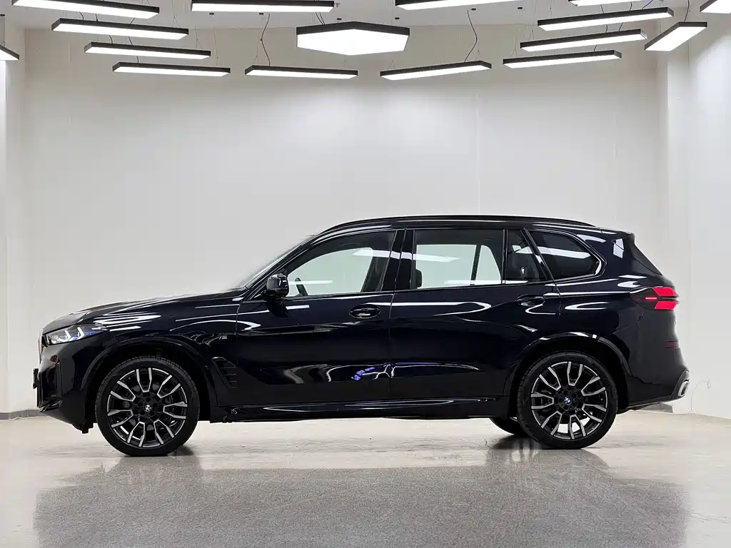 BMW X5 2025 xDrive 40Li M Sports Night Package купить на сайте DeffCars