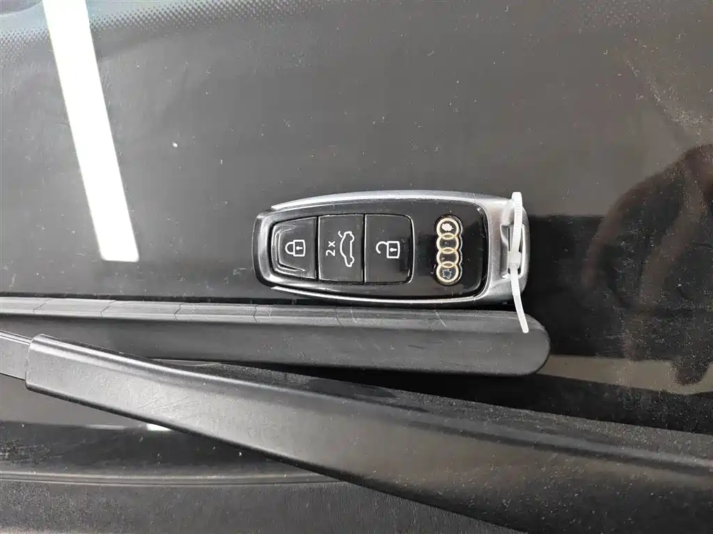 Audi Q7 2023 45 TFSI quattro S line sports купить на сайте DeffCars