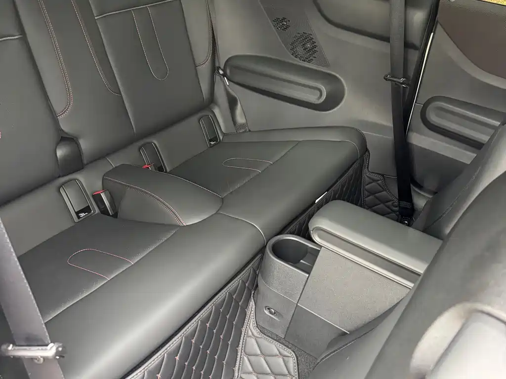 MINI JCW 2025 JOHN COOPER WORKS купить на сайте DeffCars