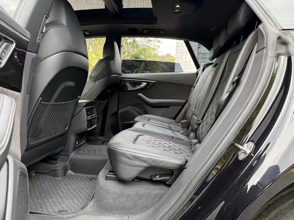 Audi Q8 2021 55 TFSI Dark Knight Limited Edition купить на сайте DeffCars