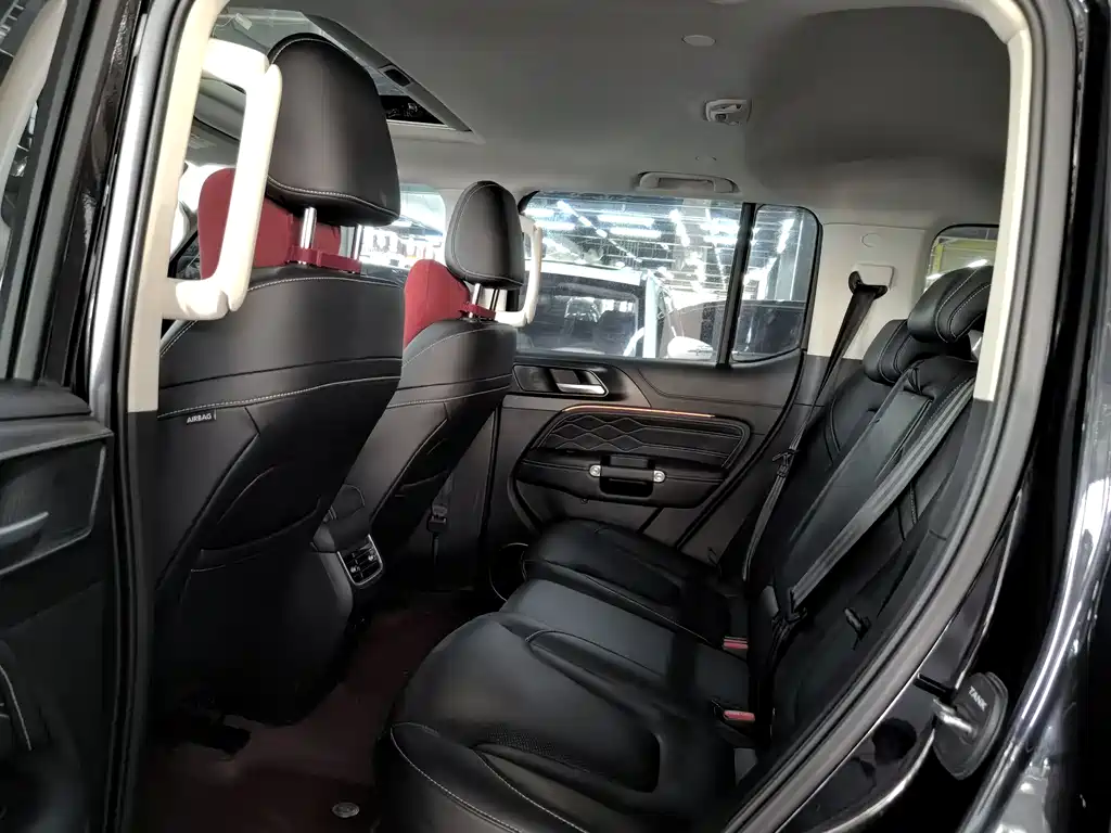 Tank 300 2025 2.0T gasoline challenger купить на сайте DeffCars