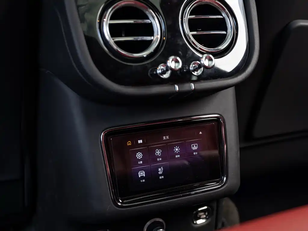 Bentayga plug-in hybrid 2021 3.0T PHEV купить на сайте DeffCars