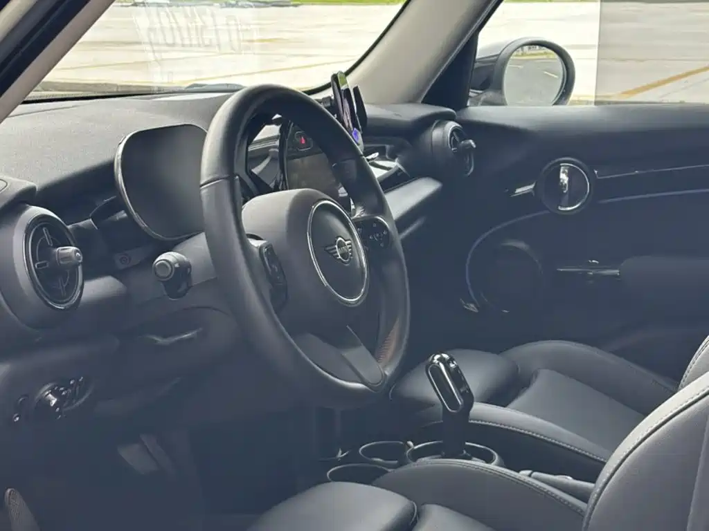 Mini 2022 1.5T COOPER Classic Five-Door Edition купить на сайте DeffCars