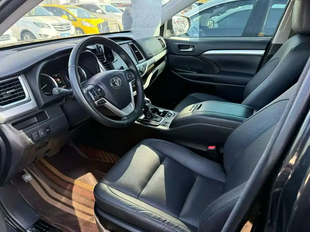 Highlander 2018 2.0T four-wheel drive premium version, 7 seats, National VI купить на сайте DeffCars